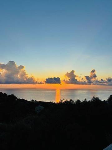 Chambre d’hôte pour 2 personnes, avec terrasse et vue ainsi que piscine et jardin à Bastia
