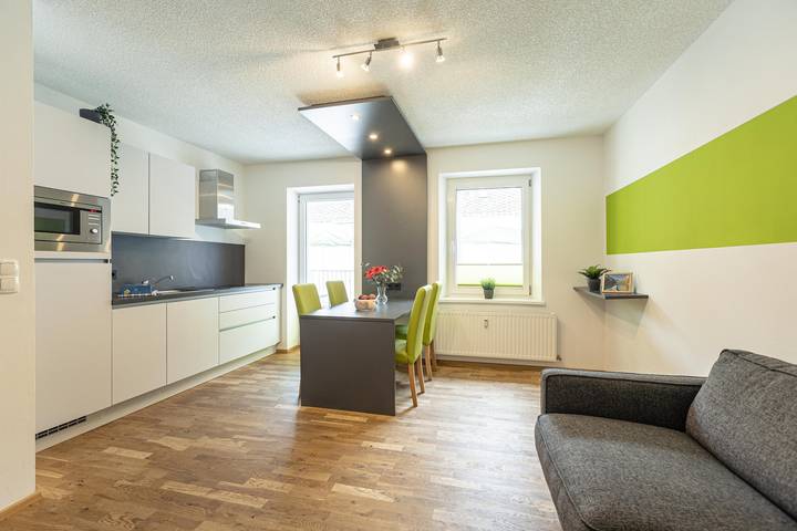Ferienwohnung für 4 Personen, mit Balkon und Garten in Eisenerz