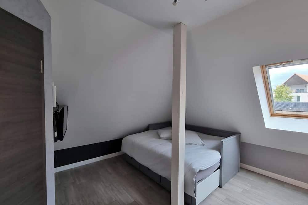 Apartamento entero, Studio de la demi lune, near europapark, kempferhof golf course, strasbourg in Plobsheim, Región de Estrasburgo