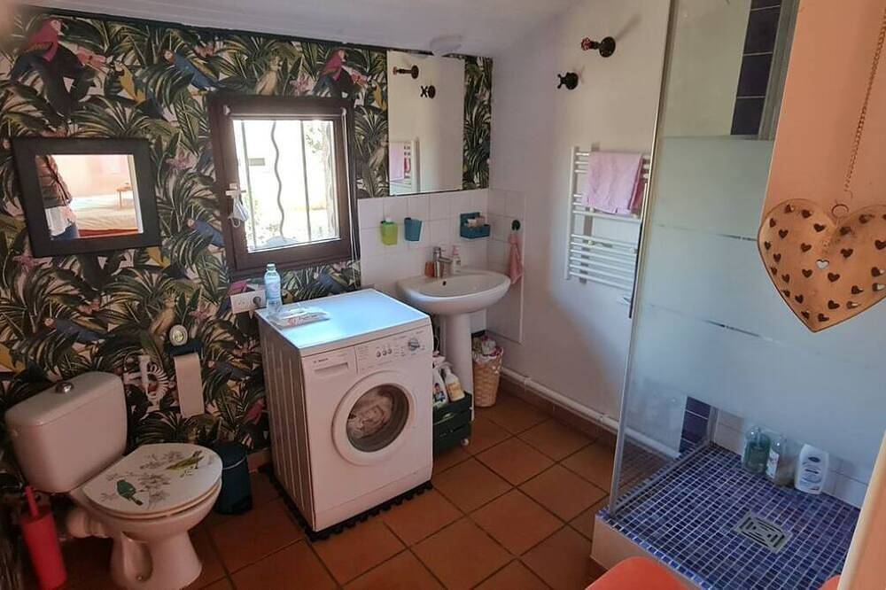 Apartamento entero, Studio flat with conservatory and garden in Saint-Martin-de-Londres, Región de Lodève