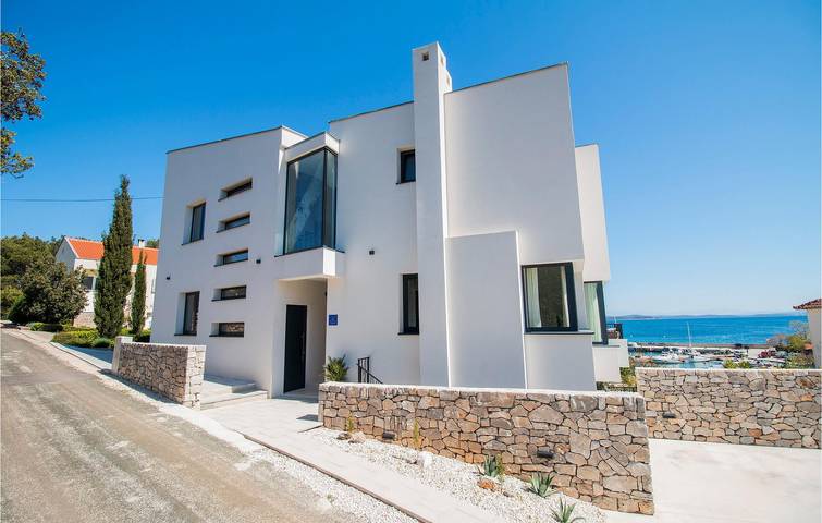 Gîte pour 6 personnes, avec terrasse à Sali - 4