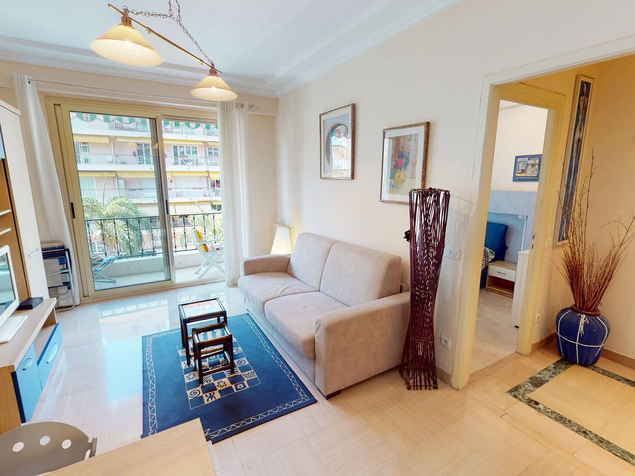 Appartement entier, Agréable 2P moderne en centre-ville proche mer avec balcon in Menton, Région de Nice