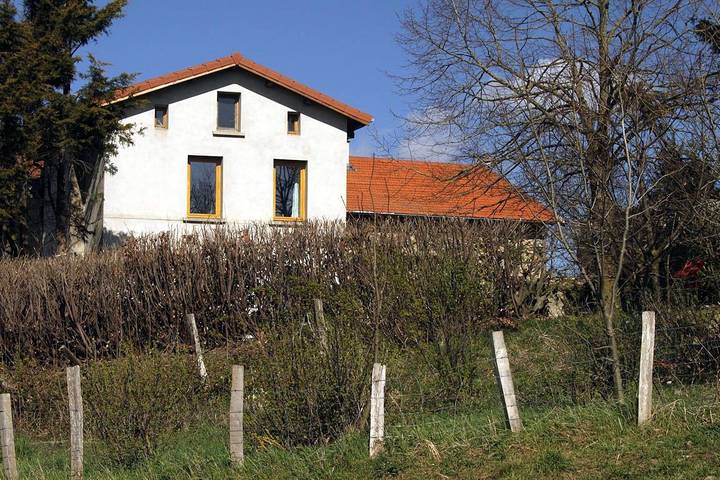 Gîte pour 6 personnes, avec jardin et terrasse, animaux acceptés - 1