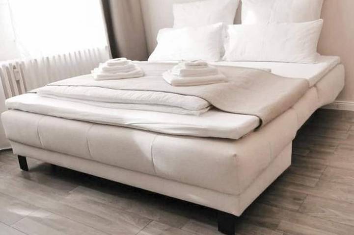 Ganze Wohnung, Geli Homes L1 - 2x Kingsize Bett, 1 bis 4 Pers, Parkplatz, Tv, Wifi, Kaffee, Tee in Lünen, Kreis Unna