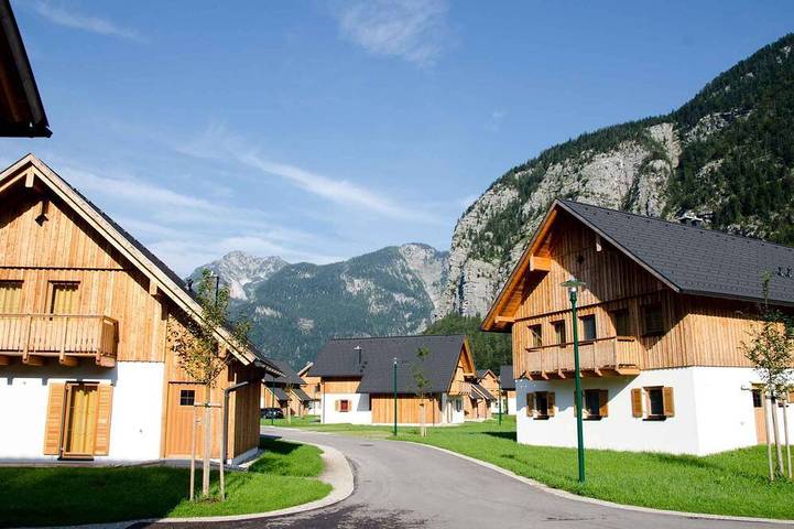 Ferienhaus für 4 Personen, mit Balkon und Pool im Salzkammergut
