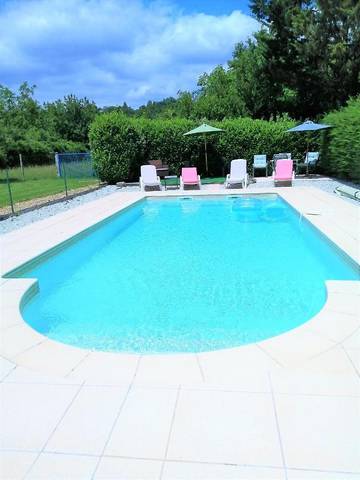 Chambre d’hôte pour 2 personnes, avec vue ainsi que piscine et jardin à Montcaret