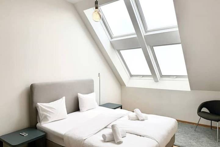 Ganze Wohnung, Geraeumiges Penthouse in Favoriten in Wien, Donau Niederösterreich
