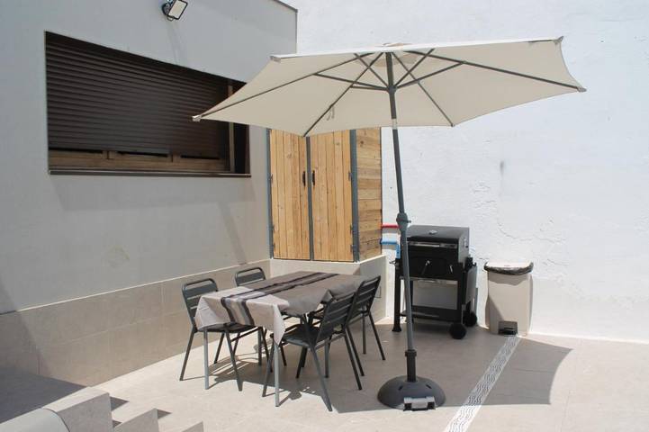 Gîte pour 6 personnes, avec piscine ainsi que terrasse et vue à Valtierra - 4