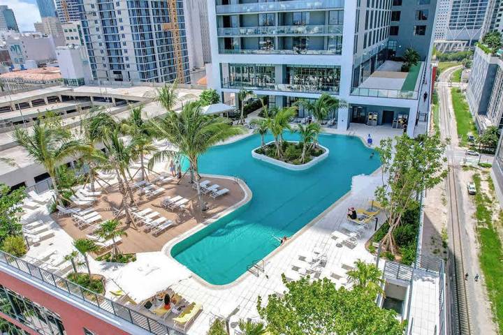 Gîte pour 4 personnes, avec piscine et balcon, adapté aux familles à Miami - 4