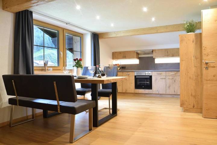 Ferienwohnung für 5 Personen, mit Balkon und Terrasse sowie Ausblick