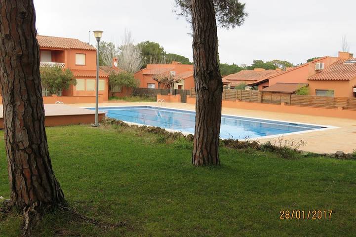 Holiday home for 6 people, with garden and pool - 1