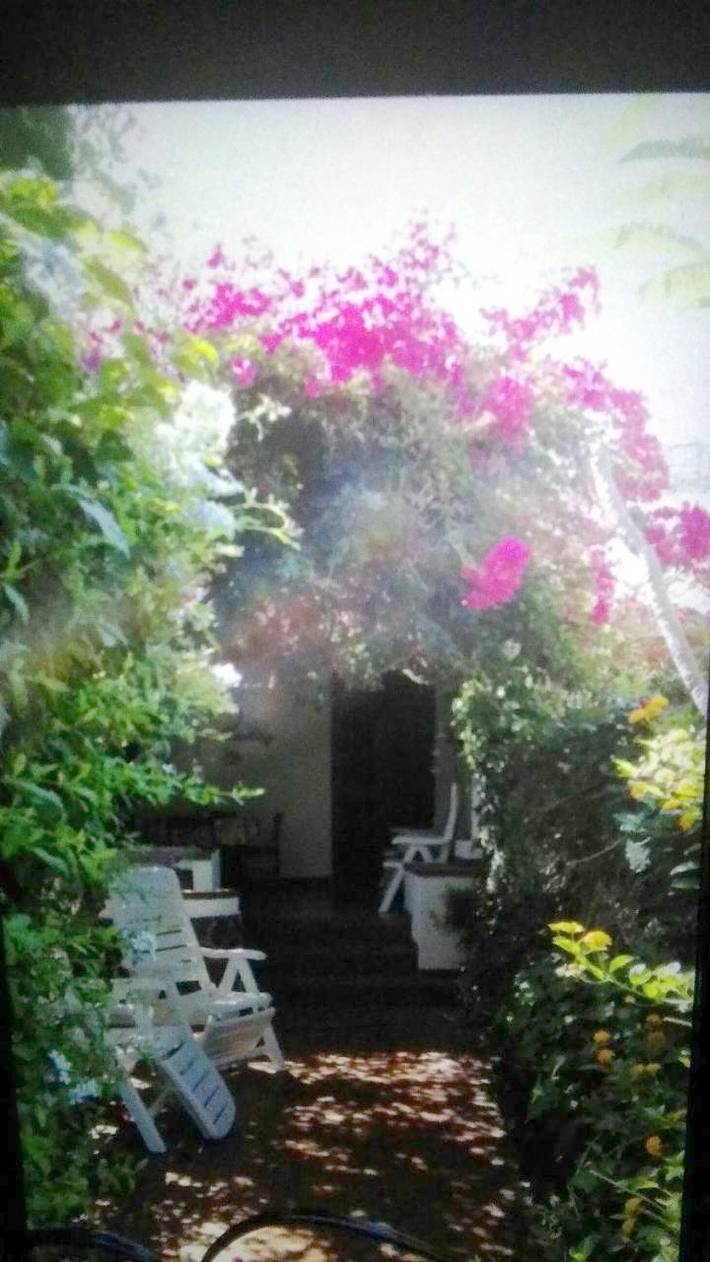 Casa vacanza per 4 persone, con terrazza e giardino alle Isole Eolie