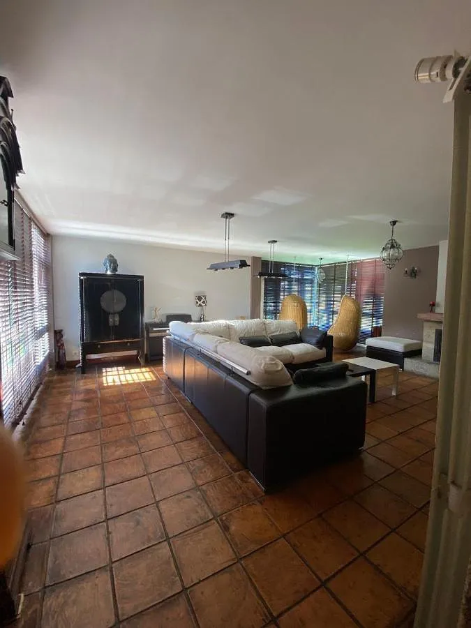 Maison de vacances pour 10 personnes, avec vue ainsi que jardin et piscine, adapté aux familles - 1