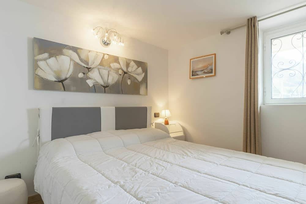 Appartamento intero, Incantevole appartamento per 4 ospiti con piscina, Wifi e Tv in Latte (Ventimiglia), Ventimiglia