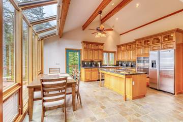 Vacation House for 6 Guests in Orcas Island, San Juan Islands, Picture 4