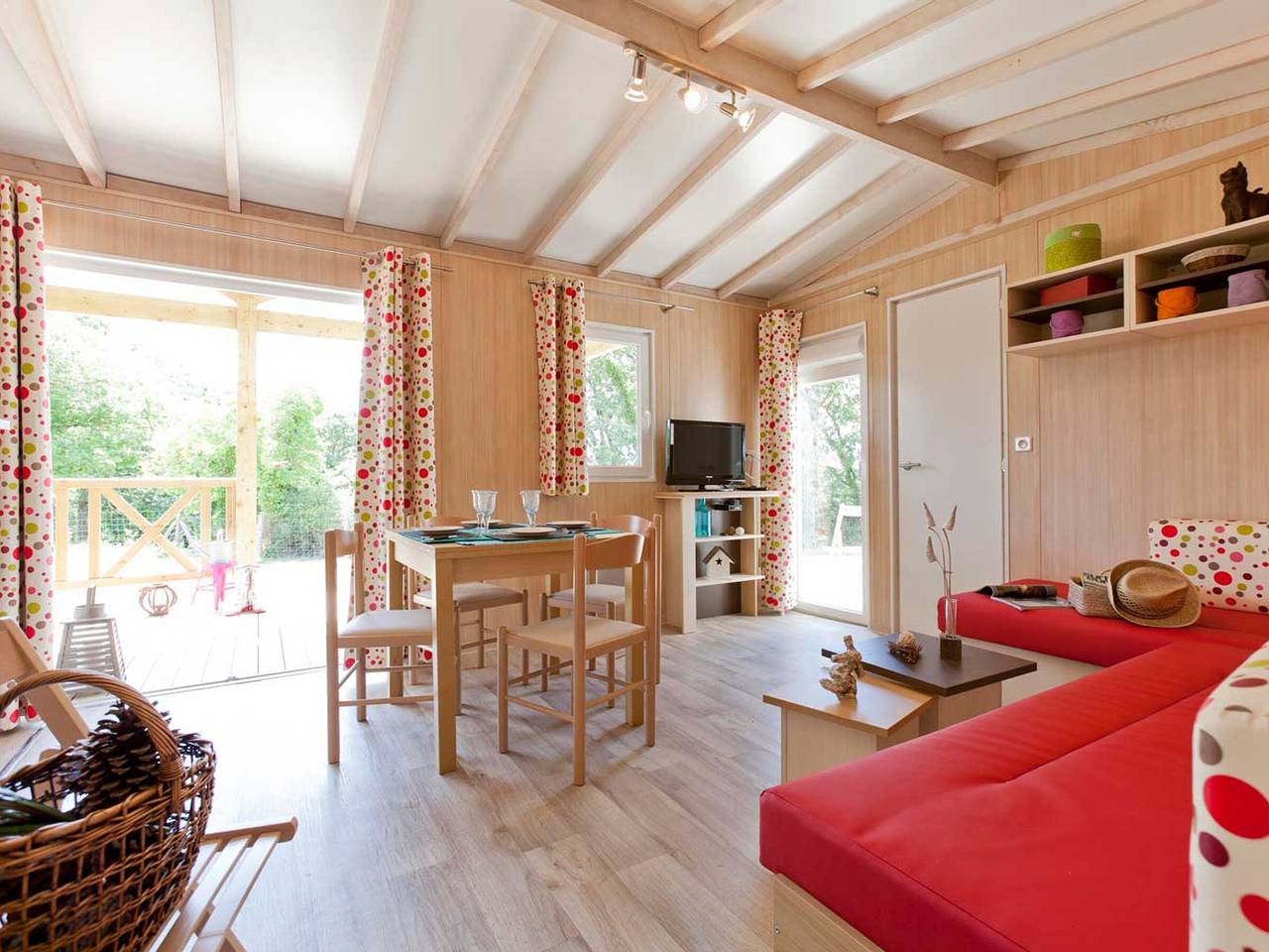 Chalet 2 chambres calme, proche lac et plage in La Chapelle-Hermier, Vallée de la Loire