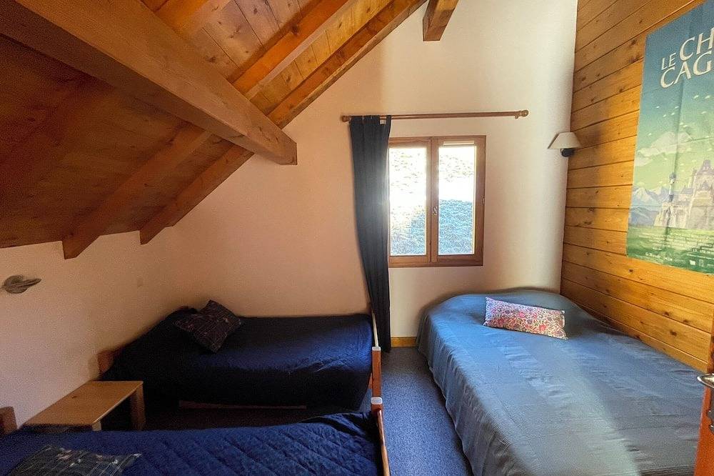 Chalet face aux étoiles in Molines-en-Queyras, Queyras