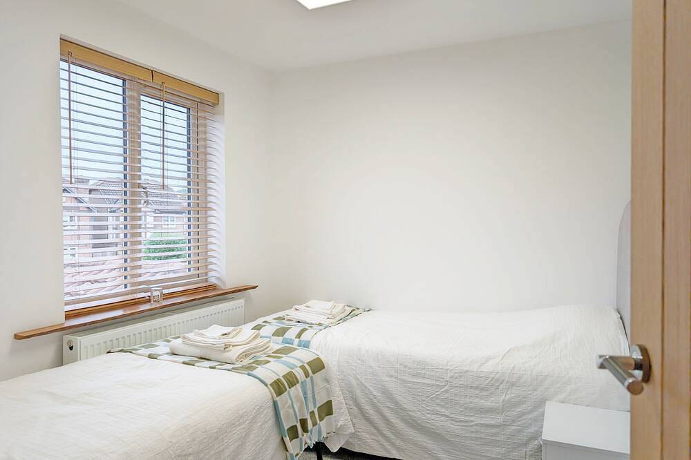 A family house that sleeps 8 guests  in 4 bedrooms in Littlehampton, West Sussex