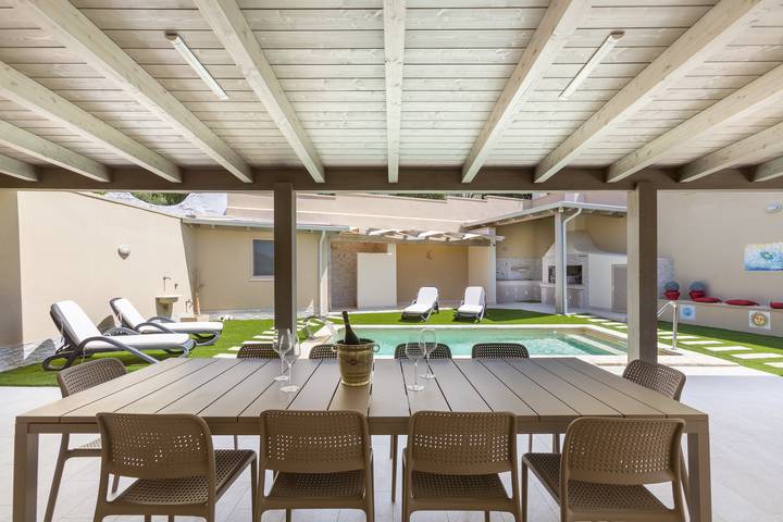 Villa Rachele, 2 apartments with 2 private pools in Porto Pino, Sant'Anna Arresi