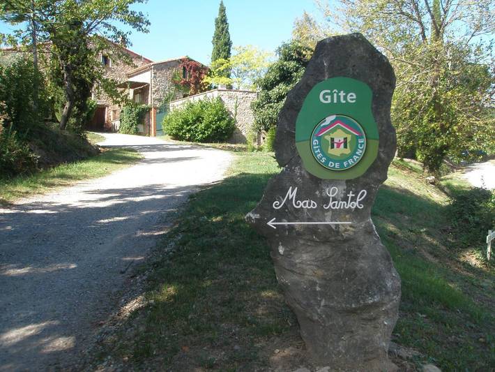 Gîte pour 6 personnes, avec jardin à Reynès - 2