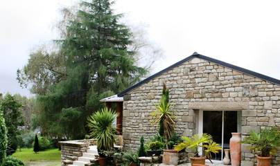 Gîte pour 2 personnes, avec jardin à Scaër