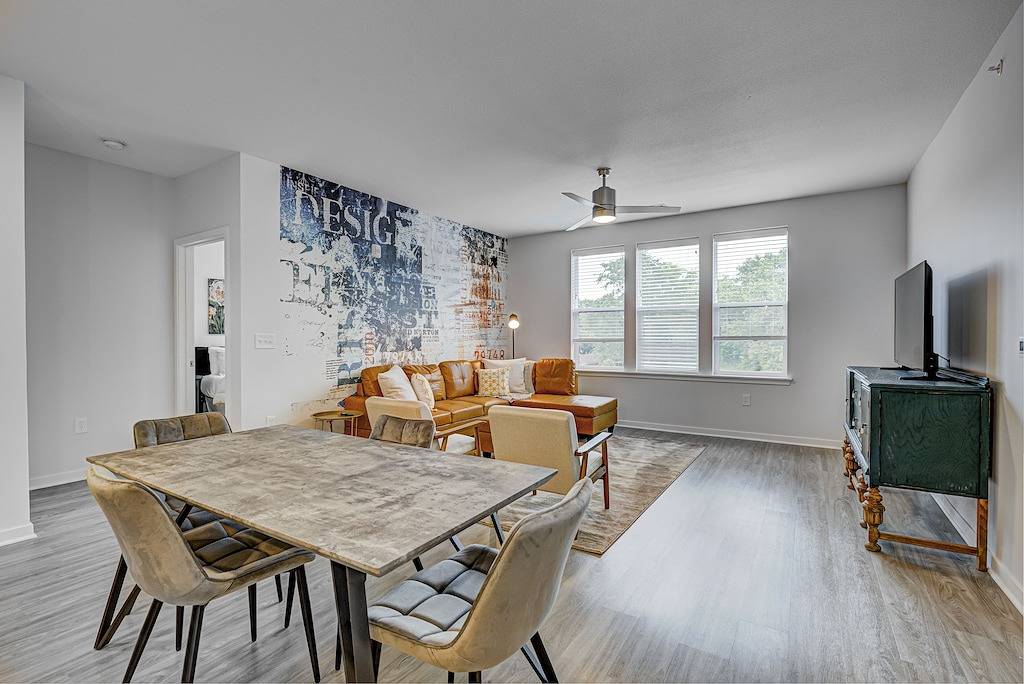 Ganze Wohnung, Unique Industrial - 2 King Beds in Hamilton County