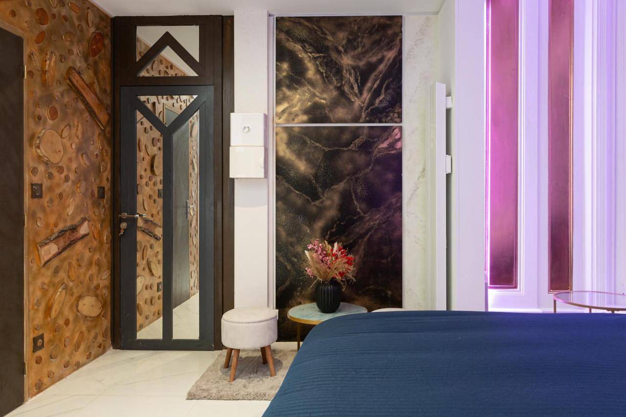 Art & Spa Luxury bedroom at the heart historical center in Mulhouse, Région de Mulhouse