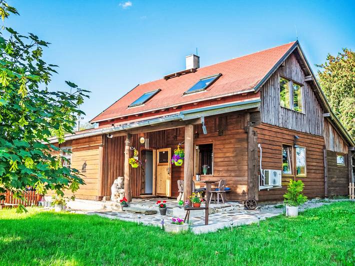 Ferienhaus für 8 Personen, mit Terrasse und Garten sowie Ausblick