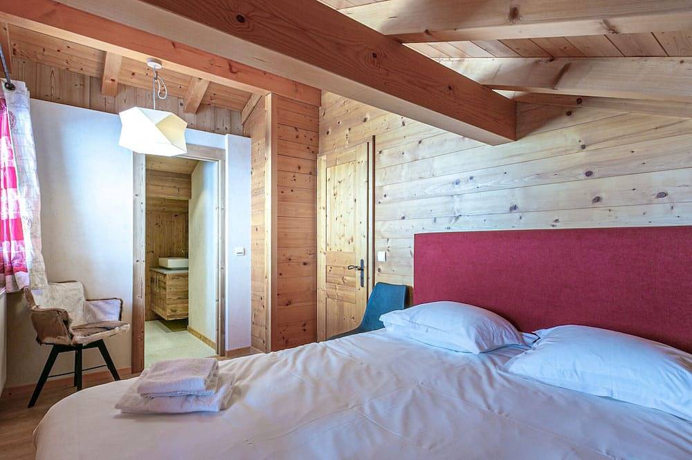 Chalet 4 Étoiles 13 Pers. à La Clusaz - Grande Terrasse, Garage, Wifi, Arrêt Skibus à Proximité in La Clusaz, Région d'Annecy
