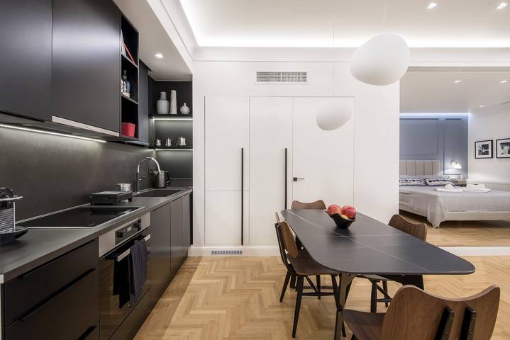 Entire apartment, Vas. Sofias 96 · Chic central Athens apartment at in Central Section of Athens, Athens