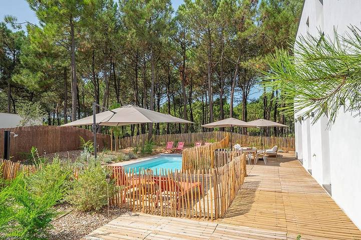 Location de vacances pour 9 personnes, avec Piscine dans Golf de la Palmyre