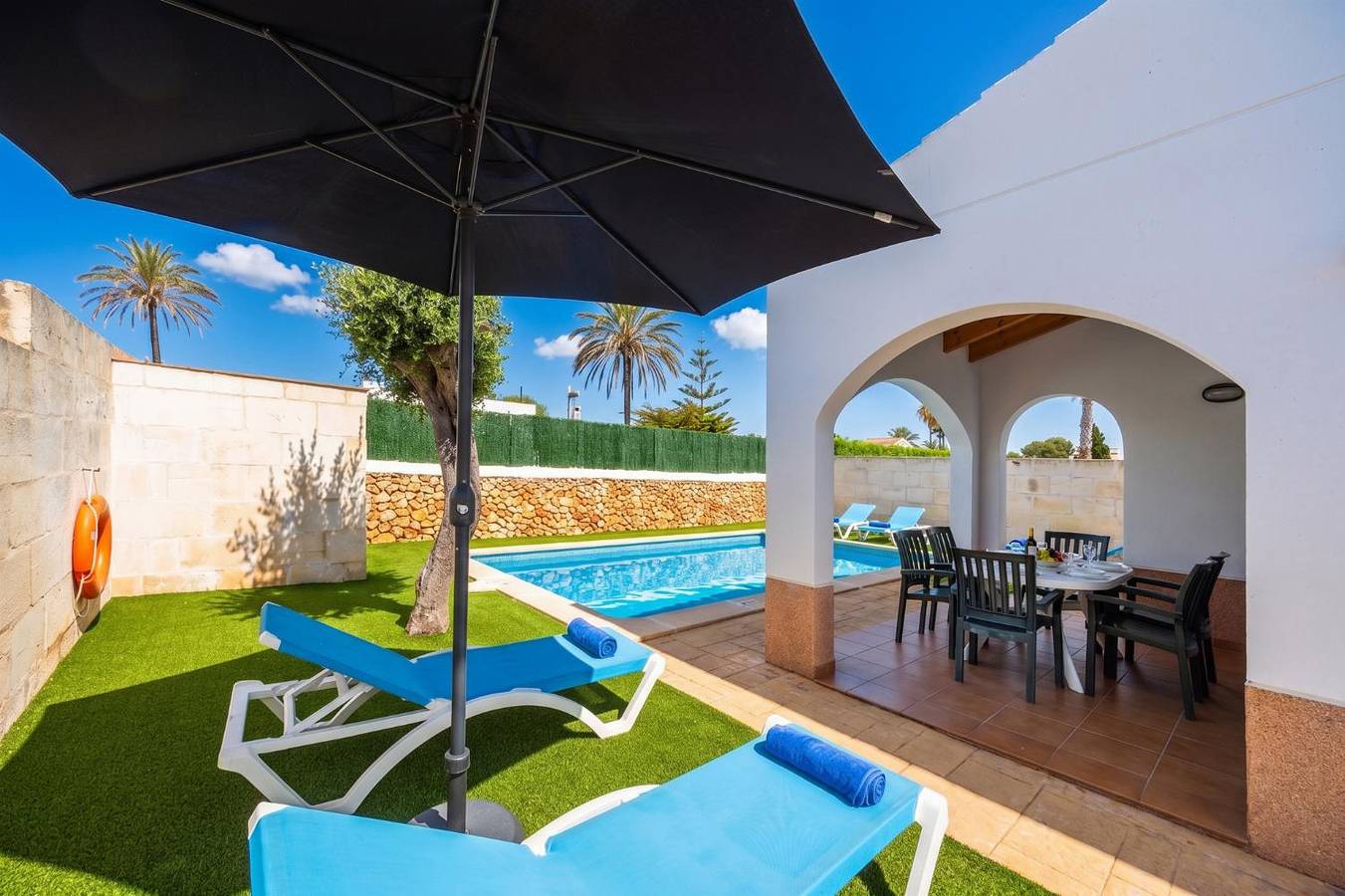 Villa La Luna in Cala Blanes, Ciutadella