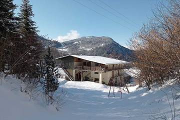 Maison de campagne pour 12 personnes, animaux acceptés à Montaimont
