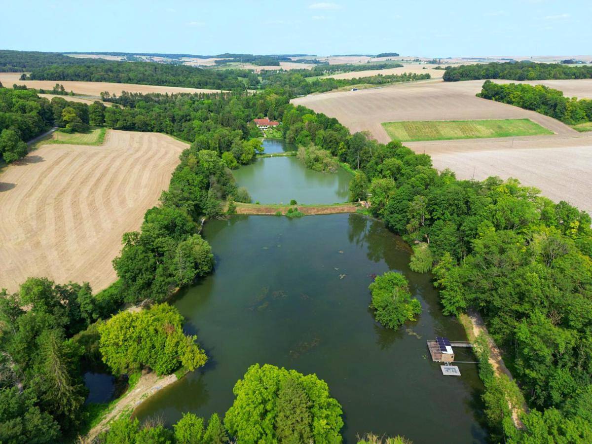 Double Room with Lake View in Marne