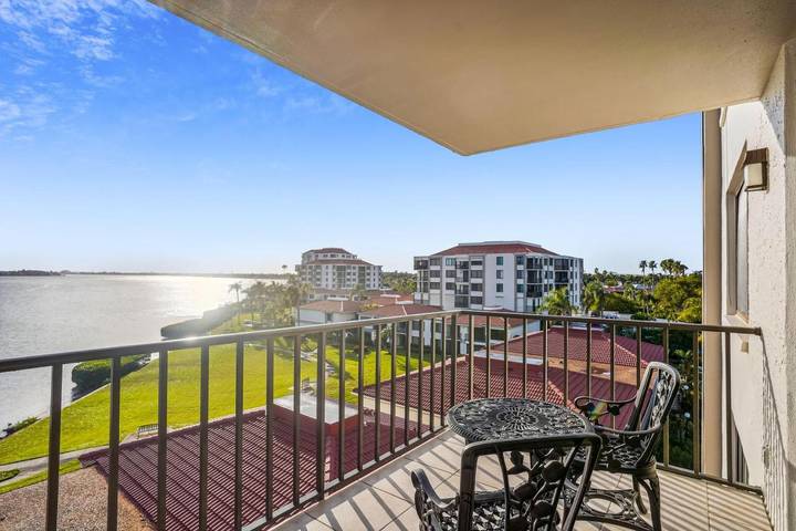 Ferienhaus für 2 Personen, mit Terrasse und Ausblick sowie Pool in St. Petersburg (Florida)