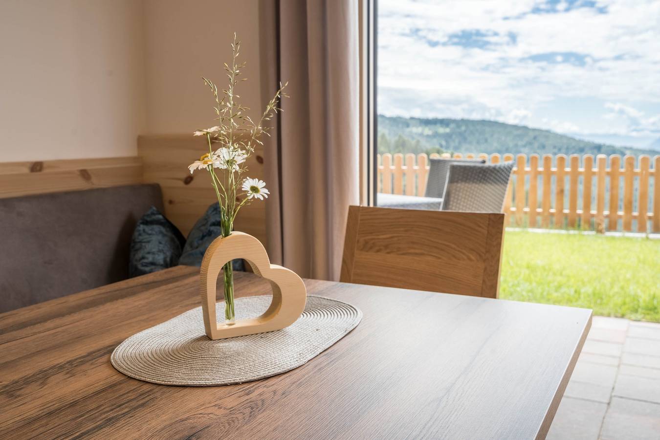 Appartamento intero, Appartamento di vacanza "Thymian - Kuenhof" con vista sulle montagne, Wi-Fi, giardino e sauna in Verano, Alpi Sarentine