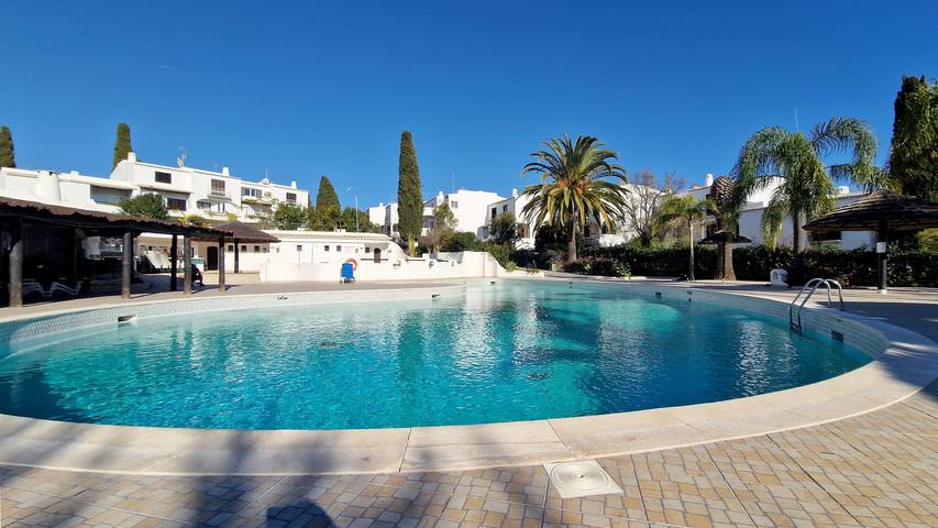 Appartamento vacanze per 6 persone, con balcone e piscina per bambini - 1