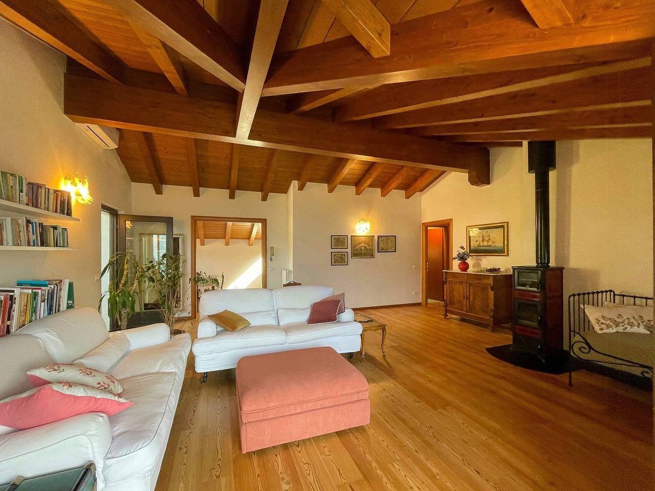 Appartement entier, Mansarde avec vue panoramique sur le lac de Côme in Tremezzo, Région de Tremezzina