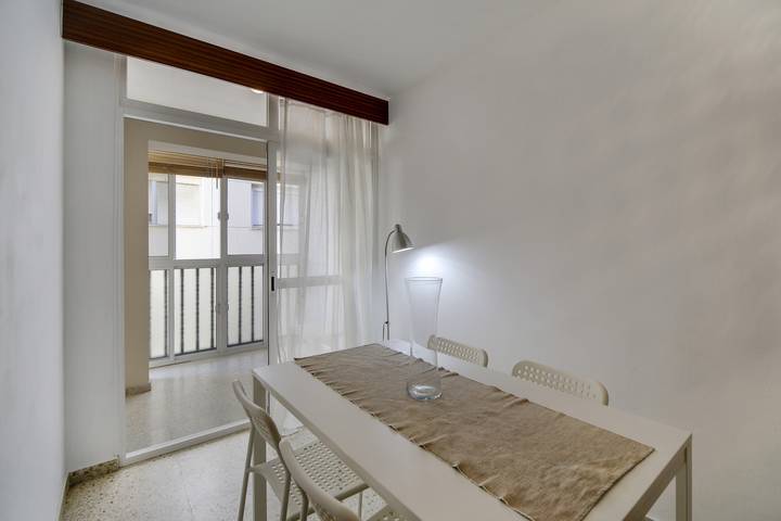 Appartamento intero, Appartamento centrale "Paco House" con balcone e vicino alla spiaggia in La Vina, Cadice