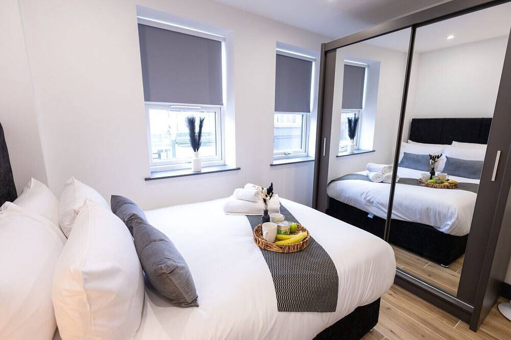 Hel leilighet, Modern Newly Renovated flat - Elstree & Borehamwood Railway Station in Elstree and Borehamwood, Hertfordshire