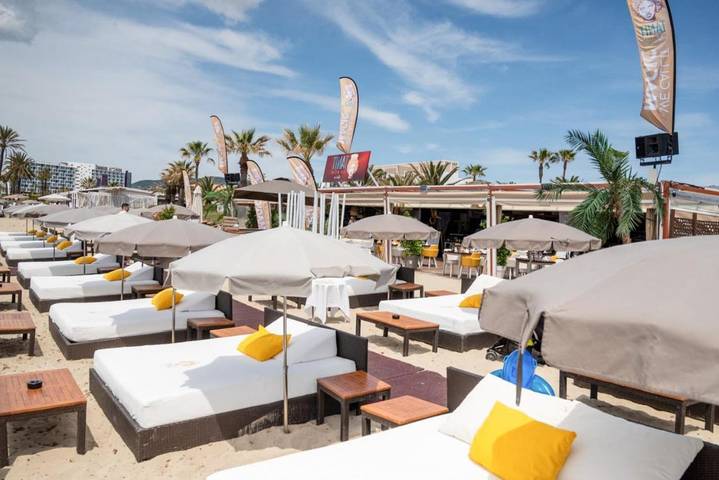 Vakantiewoning voor 8 personen, with zwembad and uitzicht as well as kinderzwembad and balkon in Playa d'en Bossa