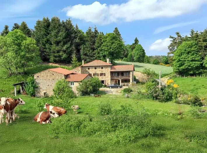 Location de vacances pour 14 personnes dans Saint-Hilaire-Cusson-la-Valmitte