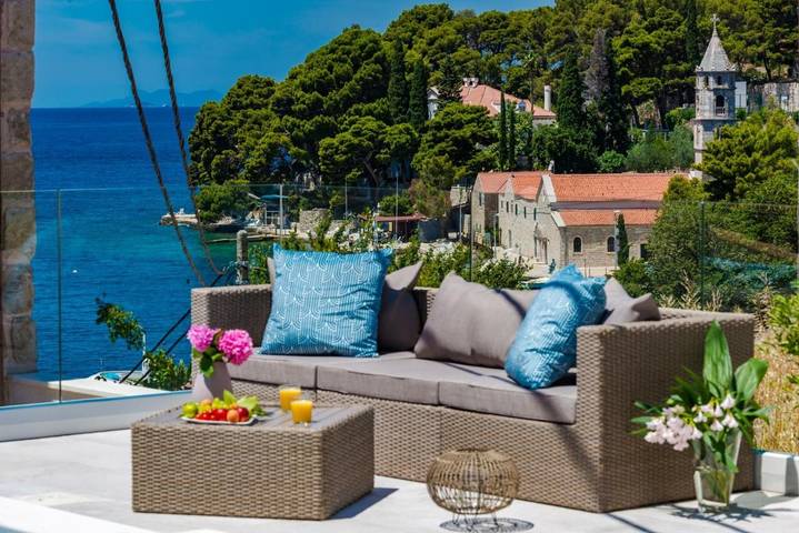 Villa pour 4 personnes, avec Terrasse ainsi que Piscine et Vue à Cavtat - 2