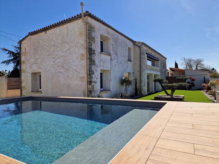 Gîte pour 6 personnes, avec piscine