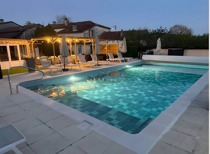 Location de vacances pour 2 personnes, avec sauna et jardin à Blanzaguet-Saint-Cybard
