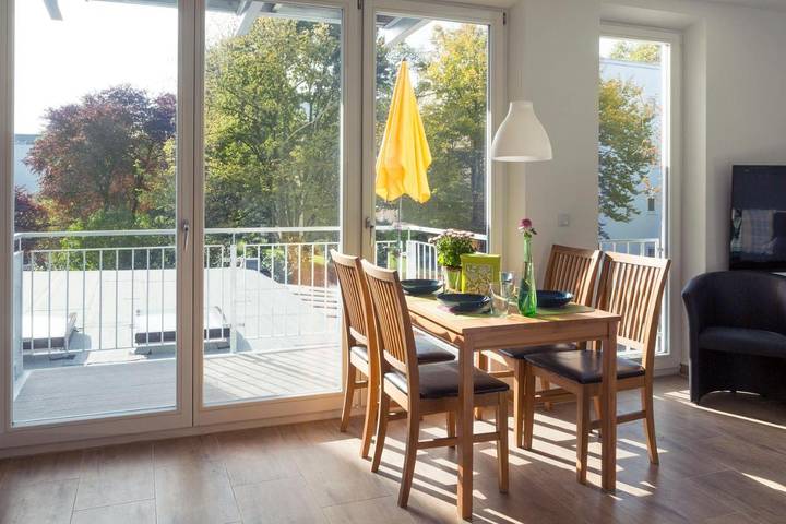 Ferienwohnung für 5 Personen, mit Ausblick und Balkon in Kölner Karneval - 2