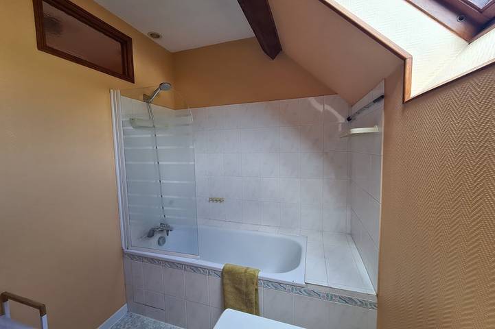 Appartement entier, Appartement familial et cosy pour 4 personnes à La Bourboule in La Bourboule, Parc naturel régional des Volcans d'Auvergne