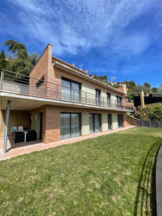 Location de vacances pour 8 personnes, avec jardin et jacuzzi à Berga - 2