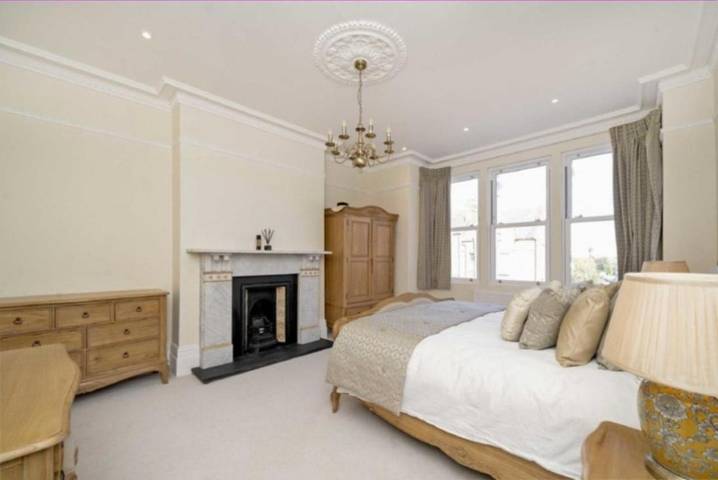 Apartamento para 4 personas, con Balcón y Jacuzzi además de Terraza y Vistas en Covent Garden