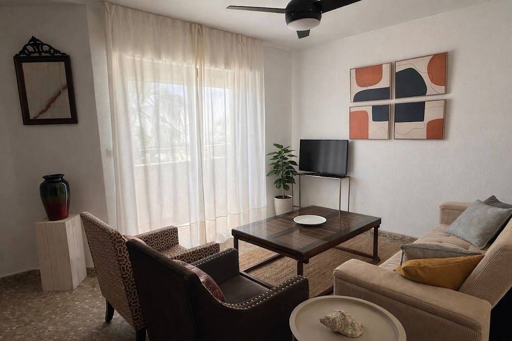 Ganze Wohnung, Magnificent Duplex newly renovated very bright and facing the sea. Parking in Playa de la Costilla (Rota), Rota